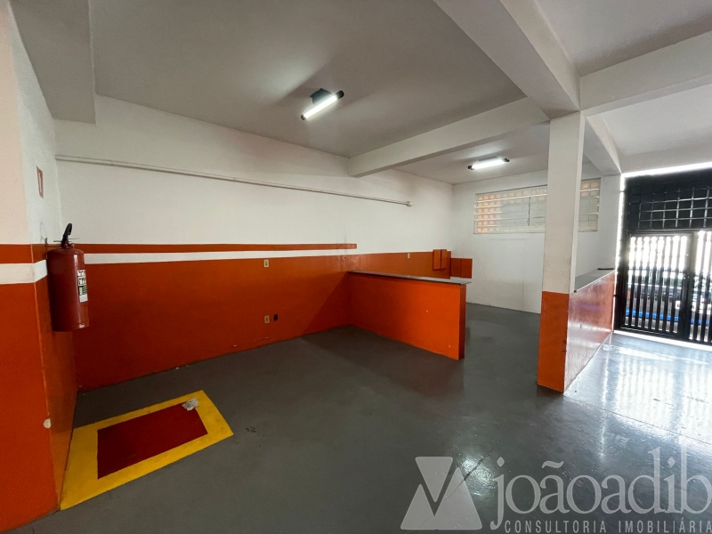 Prédio Comercial - Centro Acima