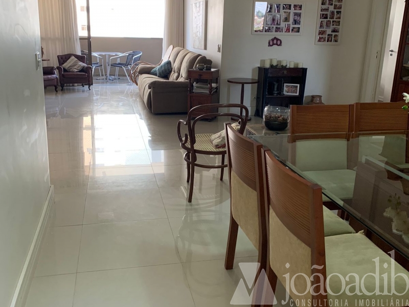 Apartamento Centro Acima