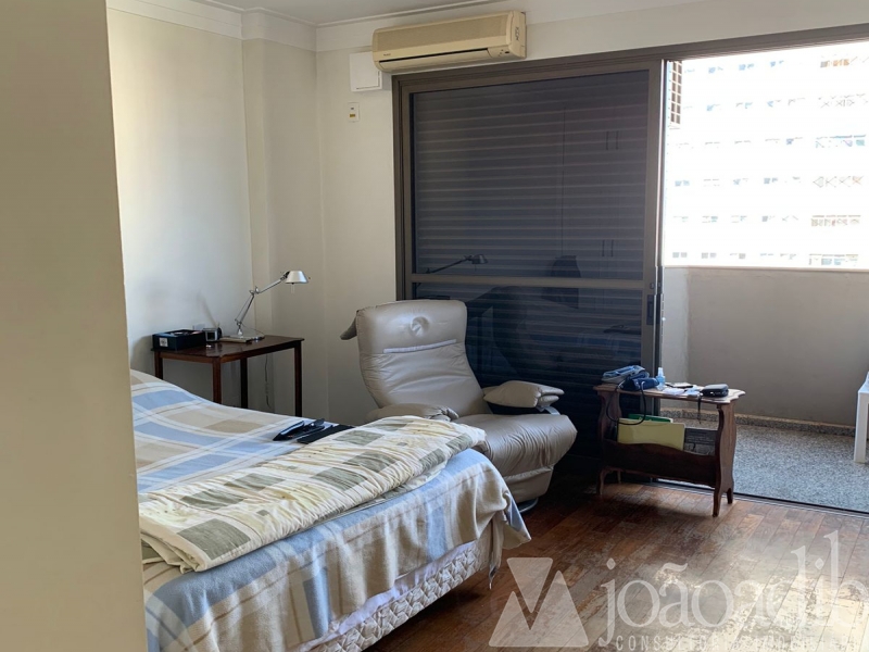 Apartamento Centro Acima